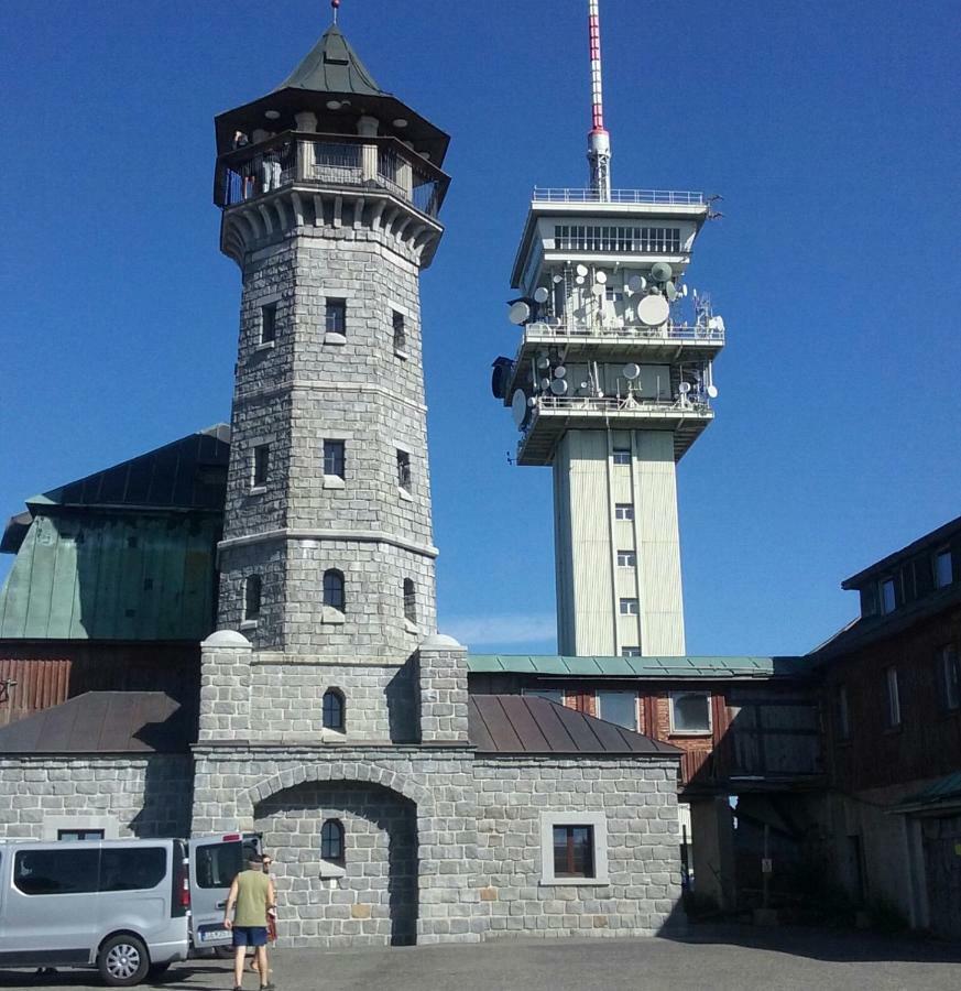 Weineck Lägenhet Nejdek Exteriör bild